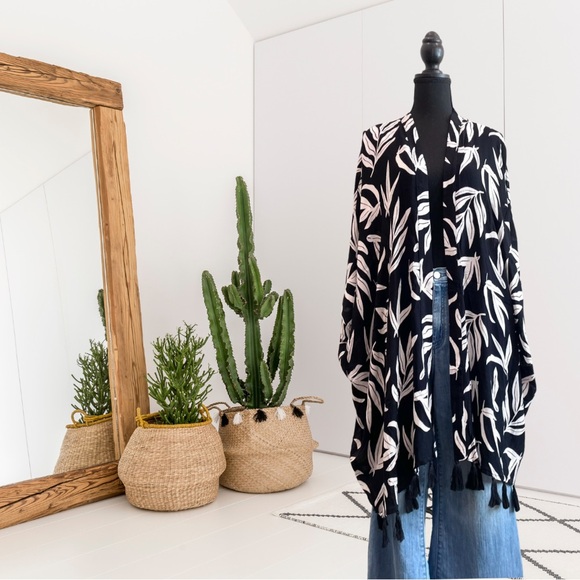 Mud Pie Leaf Print Kimono Cardigan Swim Cover - Picture 1 of 10